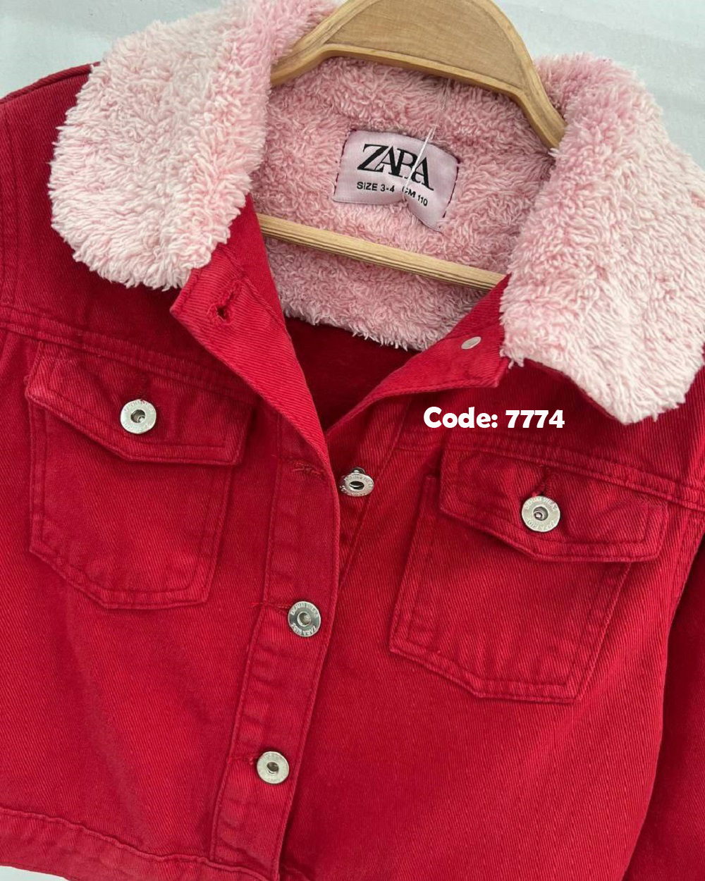 تصویر شماره 3 مربوط به کت جین خاص و دلبر از برند zara ترکیه با کد 7774